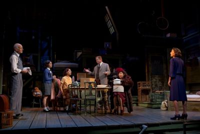 Mitch Greenberg (Otto Frank), Molly Ephraim (Anne Frank), Lauren Culpepper (Margot Fr Photo